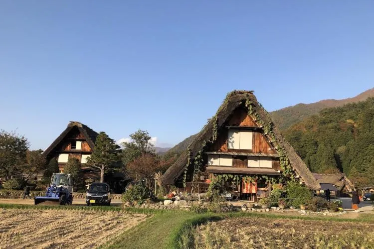 7Day 5Night Central + Shirakawa-Go