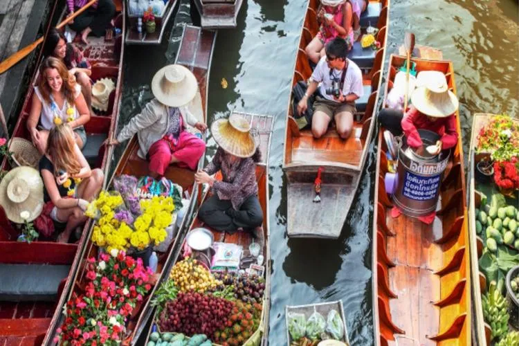 4Day 3Night Bangkok + (Damoen Saduak OR Red Lotus Floating Market)